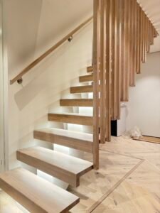 spiler og sentral vange